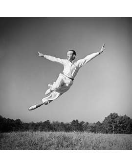 Imagen: "Fred Astaire"  Durante una Sesión de fotos en los Ángeles. 1940.