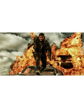 (MAD MAX 5) Podría estar Preparándose con "George Miller y el Reparto de FURY ROAD". 