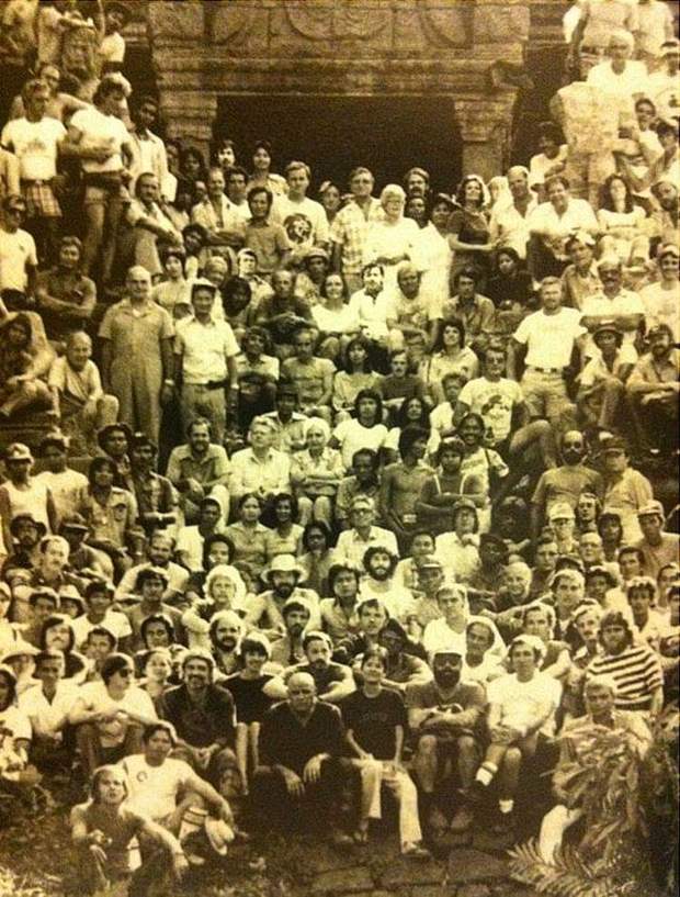 Imagen: Foto de Familia en el Rodaje de (APOCALYPSE NOW). 