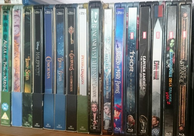 Mis Lomos Magnéticos de Marvel y Live Action sin caritas. 