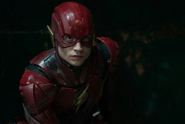 WARNER BROSS Negocia con "Andy Muschietti" Dirigir (THE FLASH). 