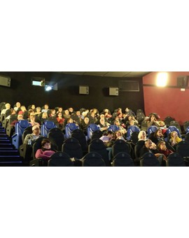 Los Cines Yelmo han vendido salchichas con listeria en 17 Cines en toda España. 
