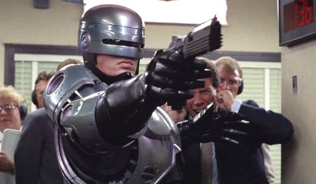 "Abe Forsythe" Dirigirá (Robocop Returns). 