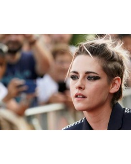 Remake de (Misery) y así luce "Kristen Stewart" como "Annie Wikes". 