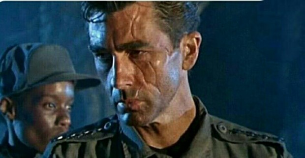 Imagen: El Primer "John Connor" de (Terminator). Os hubiera gustado que continuara en la saga?. 