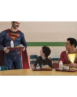 El Director de (Shazam) Arregla a su modo el cameo de "Henry Cavill" en la Película. 