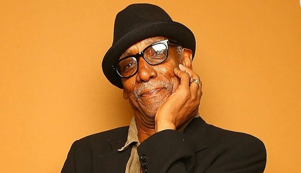 Muere Asesinado a tiros el Actor "Thomas Jefferson Byrd". 