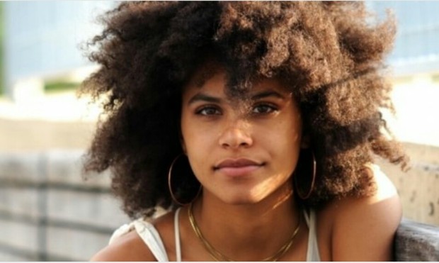 "Zazie Beetz junto a Brad Pitt" Liderará (Bullet Train). 