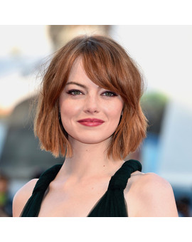 "Emma Stone" Protagonista de (La Maldición de los Hermanos Safdie). 