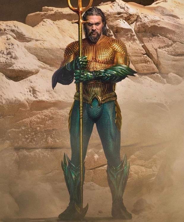 Siguiente traje de (Aquaman). 