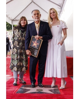 "Francis Ford Coppola" Recibe su Estrella en el Paseo de la Fama. "Mas vale tarde que nunca".