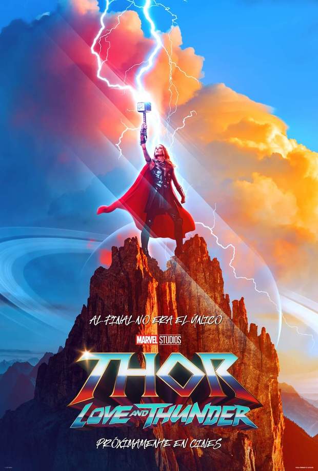 Póster "Thor: Love and Thunder" con 'Natalie Portman'.
