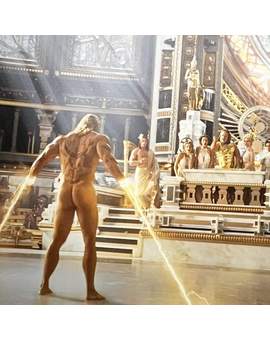 Imagen: (Thor: Love and Thunder)Todos van al cine solo a ver la trama ...y sale la trama.