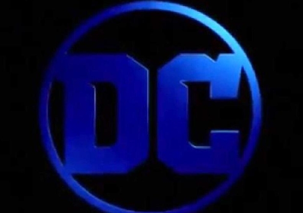 Warner anuncia plan de 10 años para DC inspirado en Marvel y defiende la cancelación de 'Batgirl'