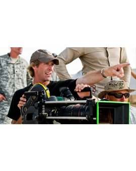 "Michael Bay" se enfrenta a la justicia italiana por la muerte de una paloma.