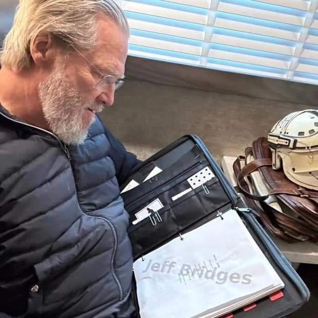  Jeff Bridges preparándose para (Tron: Ares). La Tercera entrega de la franquicia.