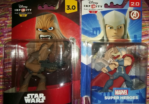 2 figuritas mas de Infinity