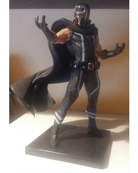 Figura de Magneto de Kotobukiya...regalo de mi chica...vaya sorpreson...