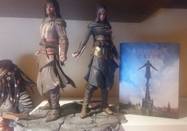 Figuras Assassin´s Creed + Steelbook