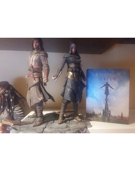 Figuras Assassin´s Creed + Steelbook