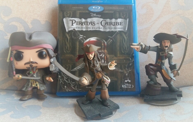 Combo de Piratas del Caribe + Figuras