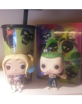 Digibook Escuadron Suicida y Funko Pops