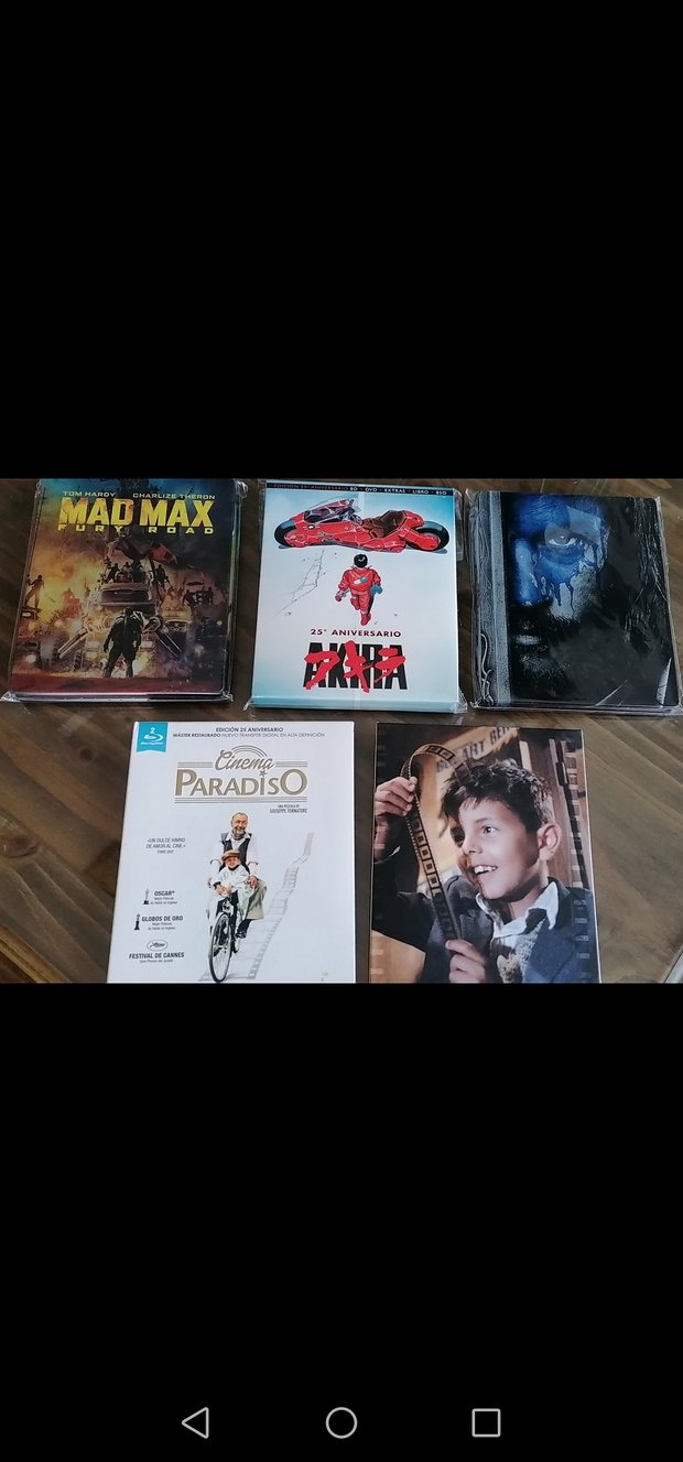Ediciones de segunda mano como nuevas. 