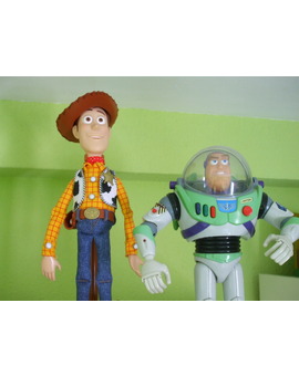 Un par de amigos mios Woody y buzz 