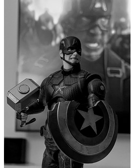 Nueva adquisición. Figura el capitán américa