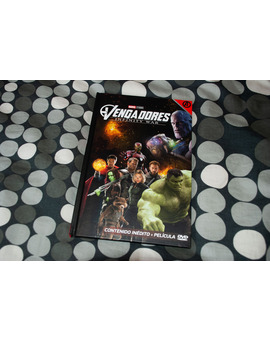 Mi compra: libro de Infinity War + DVD