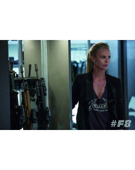 Primera imagen de Charlize Theron en el rodaje de Furious 8
