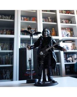 Hot toys The crow!