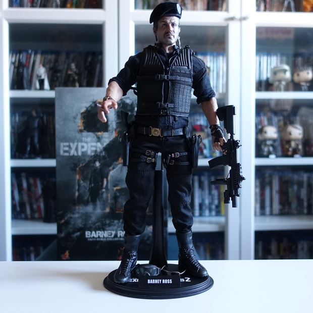 Hot Toys de Barney Ross (Mercenaios 2) Video