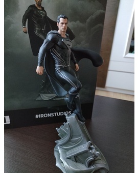Superman Iron Studios