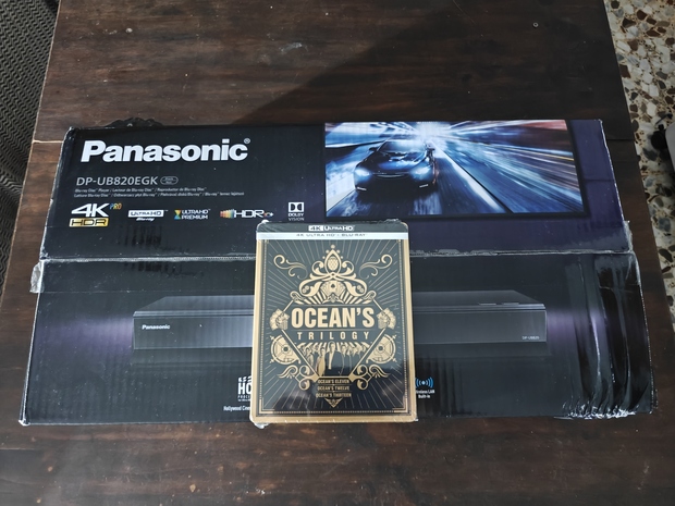 Panasonic UB820 Amazon Italia y Trilogía Ocean's
