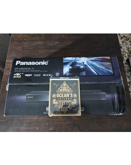 Panasonic UB820 Amazon Italia y Trilogía Ocean's