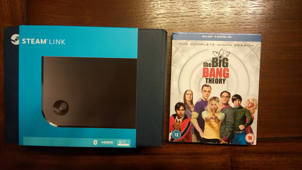 Primeras compras -más bien llegadas- del año. 1er envío, 1 Edición
