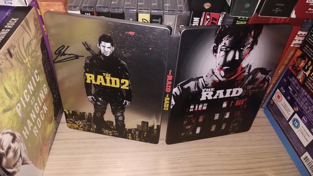 Steelbook The Raid UK firmado por Gareth Evans