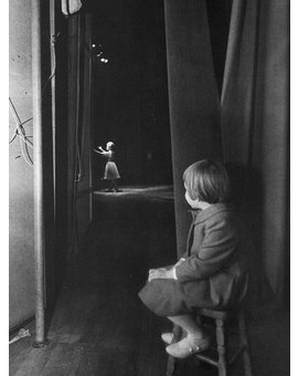 Madre e hija sobre el escenario en Las Vegas, Debbie y Carrie (1963)