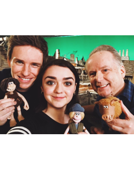Nueva foto de familia de Early Man de Aardman