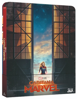 Captain Marvel, con título en el lomo (España)