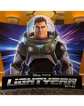 Lightyear - Display promocional (Estados Unidos)