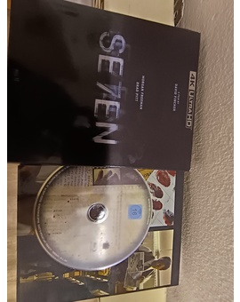 Llegó Seven 4k...abierta y en bluray...bravo Amazon!