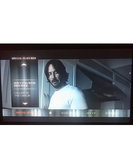 Primera película 4k que veo con extras 