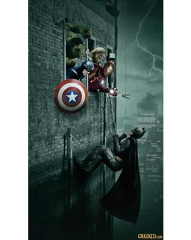 LA MEJOR PELÍCULA DE SUPERHEROES: LOS VENGADORES VS EL CABALLERO OSCURO