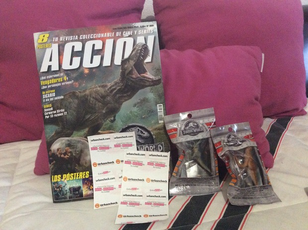 Entradas anticipadas 3D Jurassic World con mini dinosaurios + revista acción por cortesía de Ocelot 