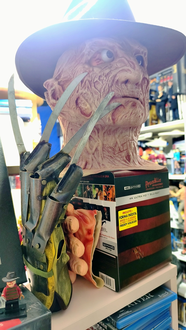 Colocando colección Pesadilla steelbook 