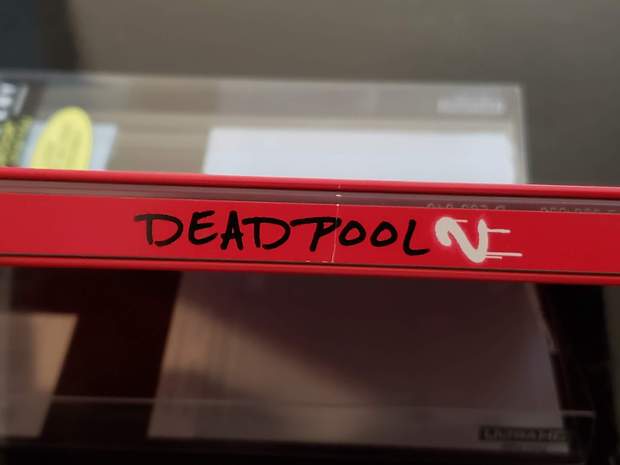 Es un fallo o sera asi?...steelbook deadpool 2