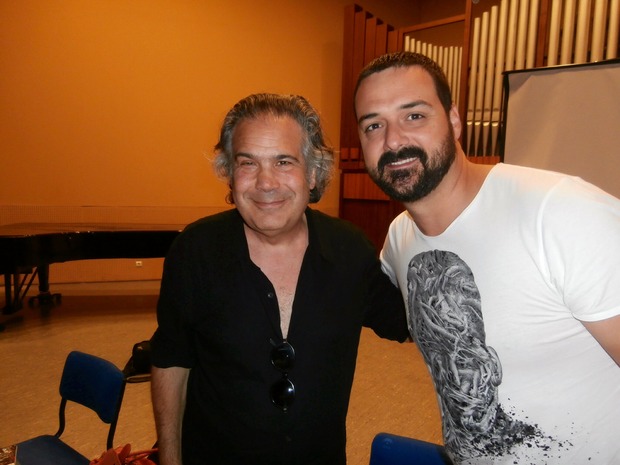 Con Craig Safan