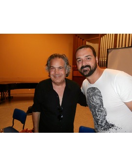 Con Craig Safan